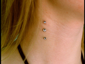PiercingHetty, piercing, Gent, scarification, piercingjewelry, piercingjuwelen, piercingideas, dermal anchor